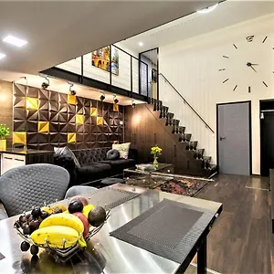 Apartamento Goldcentral Art B6-private Terrace-steps From New York Cafe, Budapest